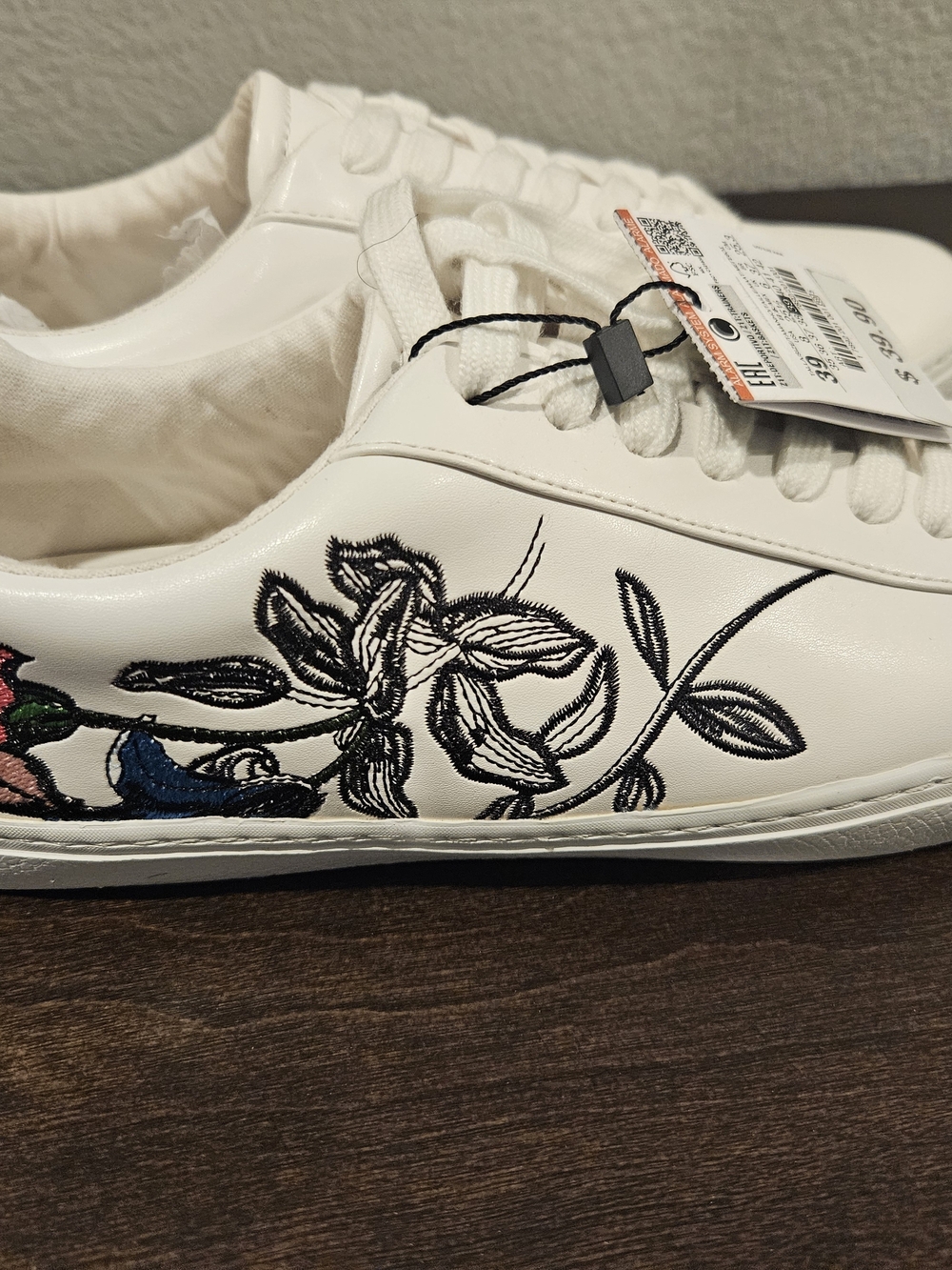 Zara Women’s White Embroidered Floral Sneaker